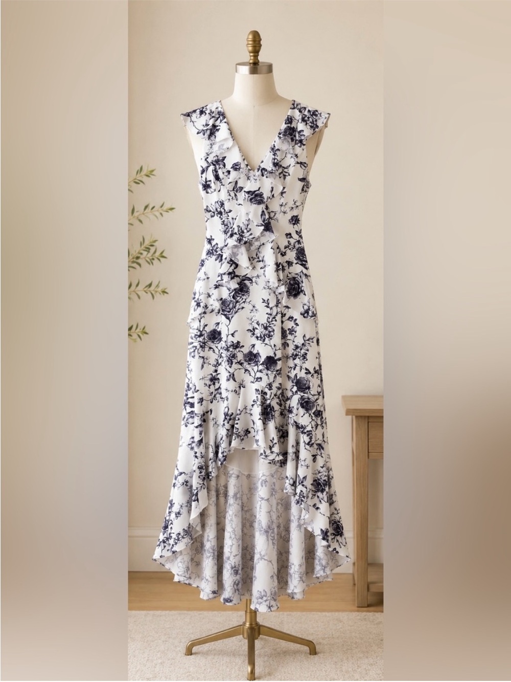 CeCe Floral High-Low Ruffle Dress – Size 2 – NWT